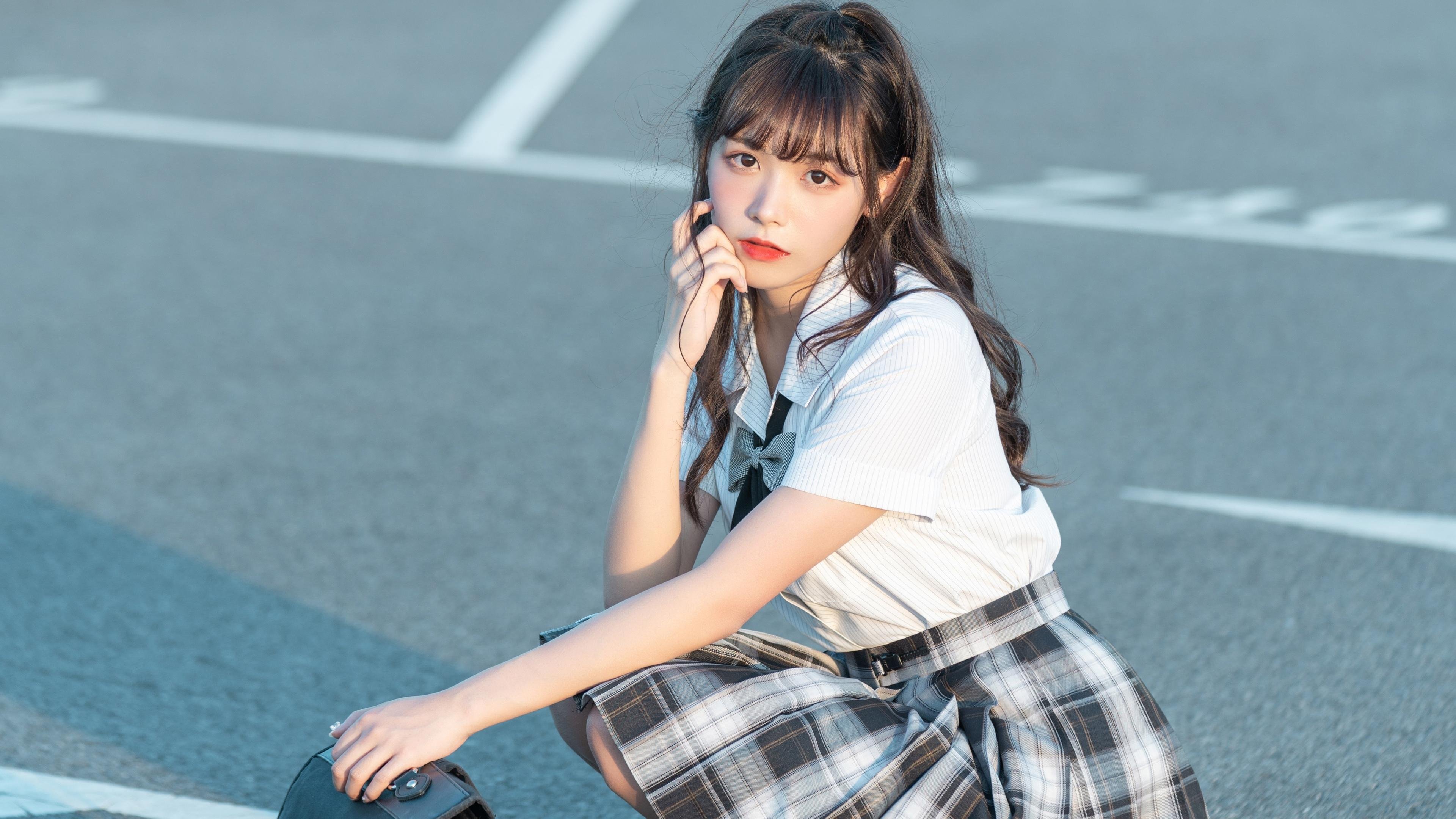 “中超联赛季中转会窗口开启,豪门抢人激烈”,中超转会期时间