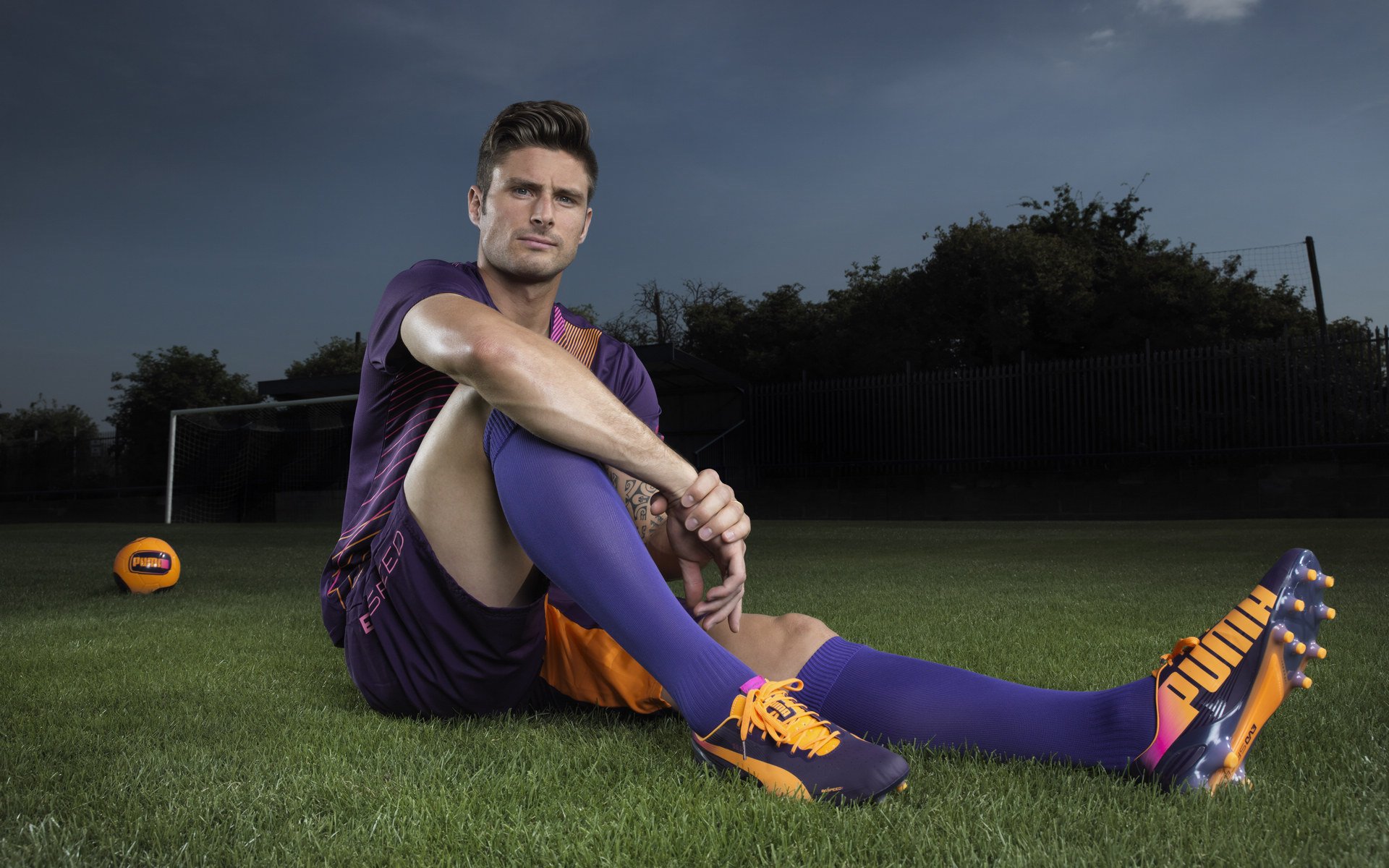 爱游戏体育APP下载-世界杯最燃瞬间：进球、扑救、助攻都令人难忘，世界杯经典瞬间